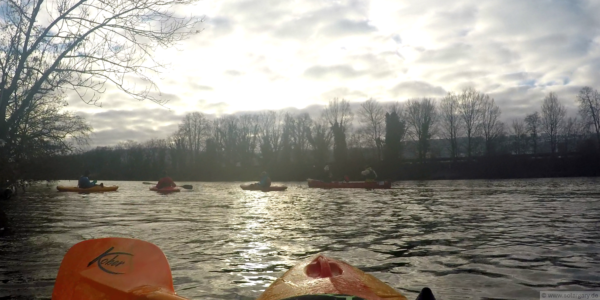 Wieder auf dem Neckar, stromauf Richtung Schleuse unterwegs
