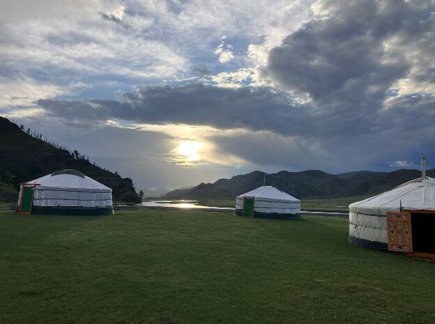 Hier waren wir drei Tage Gäste bei Nomaden im Changai-Gebirge am Orchon/Orkhon (Fluss)